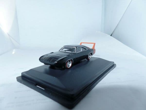 Oxford 87DD69001 DD69001 1/87 HO Scale Dodge Charger Daytona 1969 Black Orange Fin